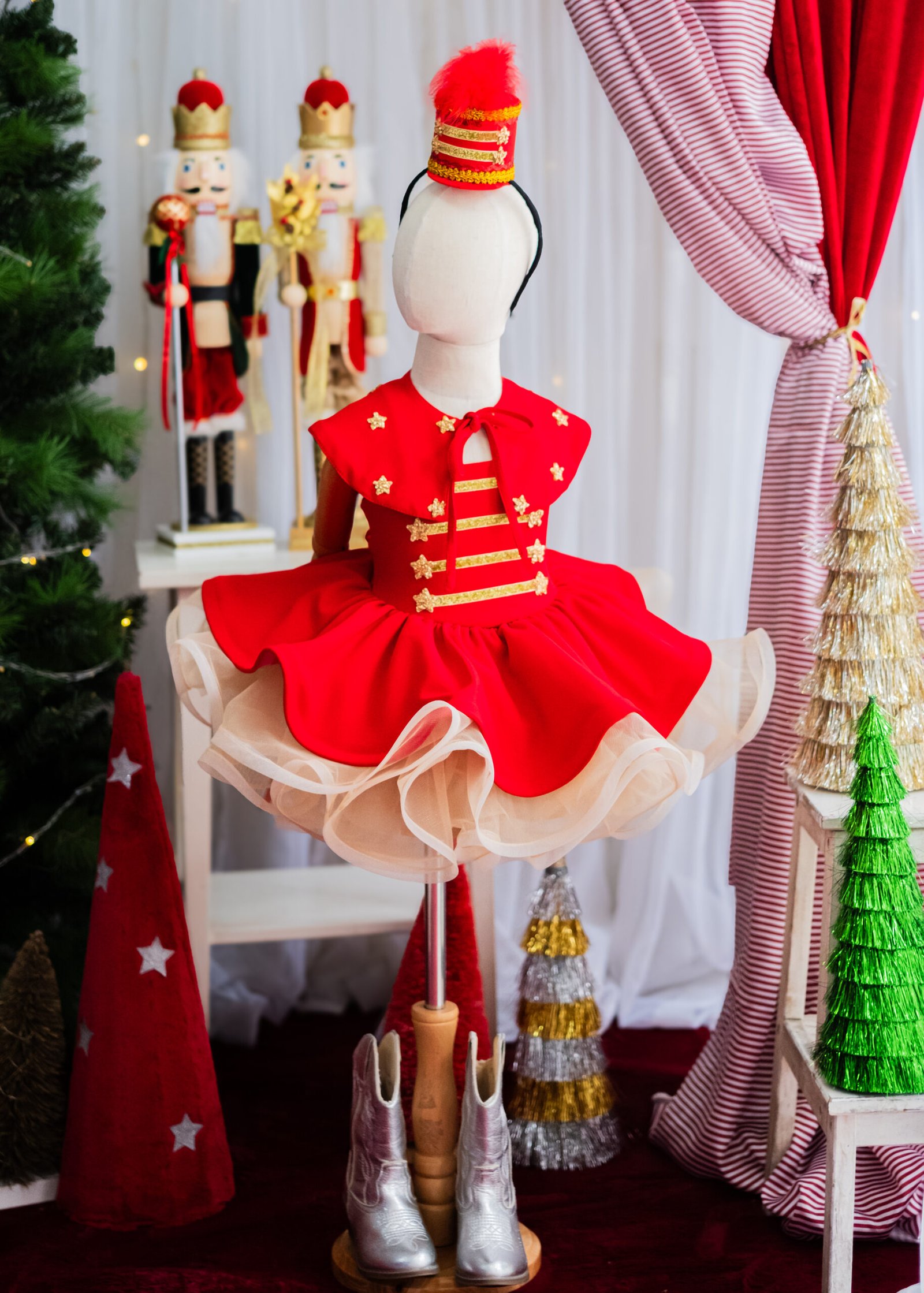 Nutcracker Red - Image 6