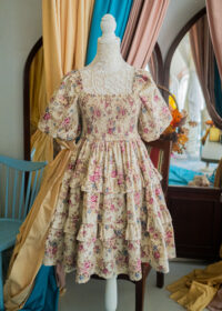Lyvia Vintage | Mom