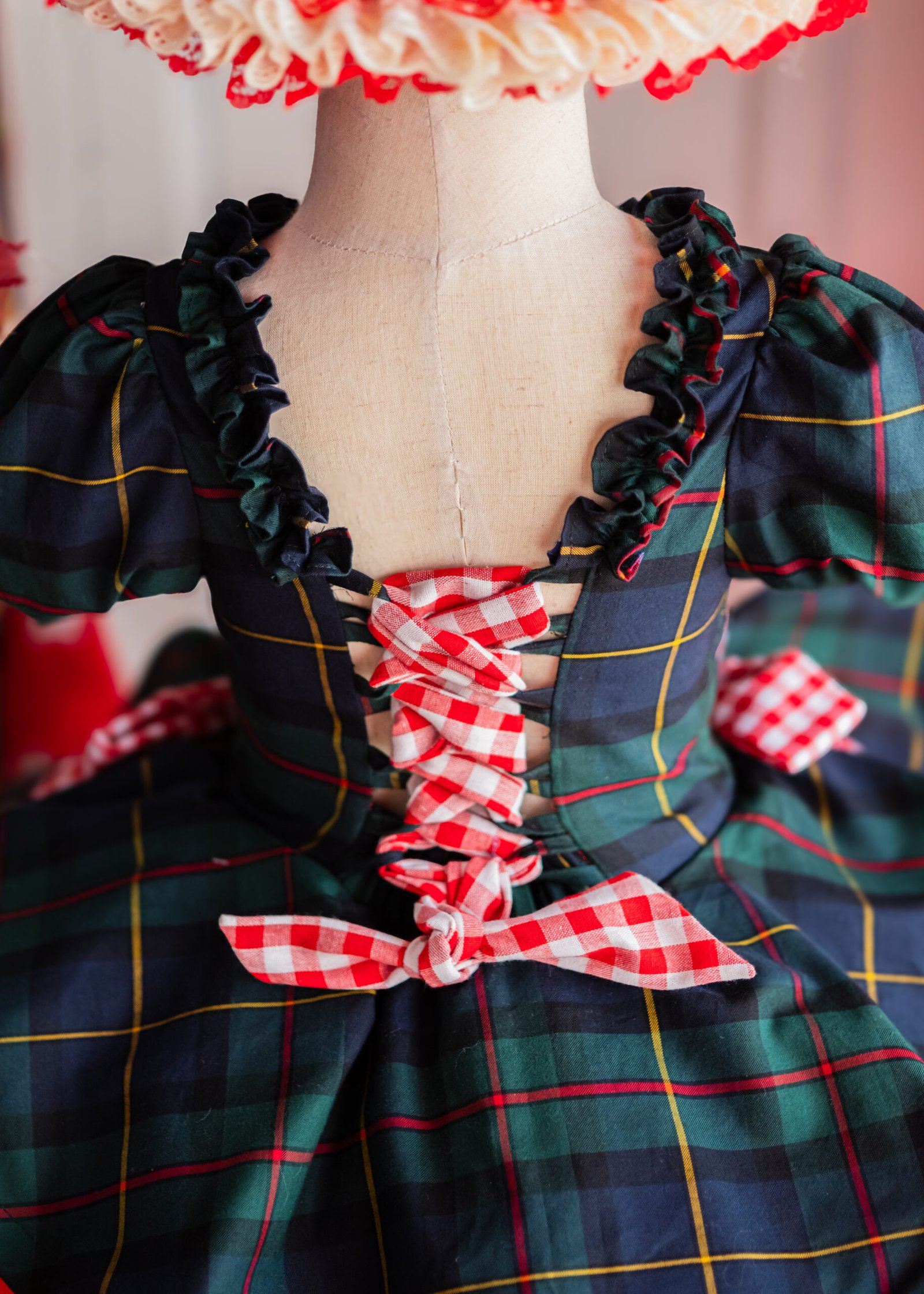 Miss Merry Vintage - Image 3